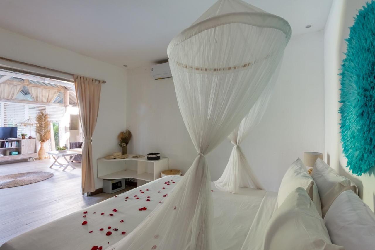 Cocowhite Villa Seminyak  Exterior photo