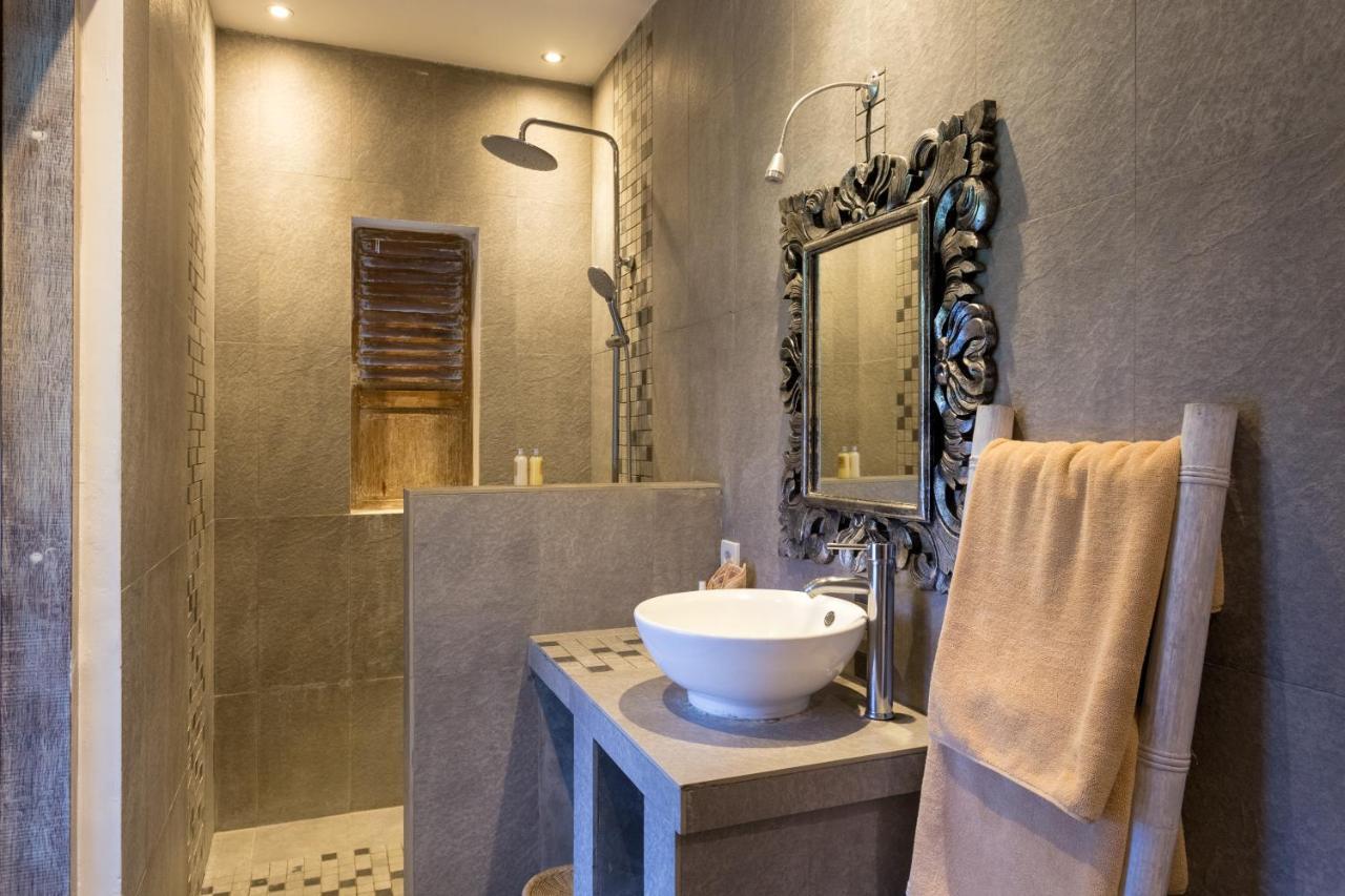 Cocowhite Villa Seminyak  Exterior photo