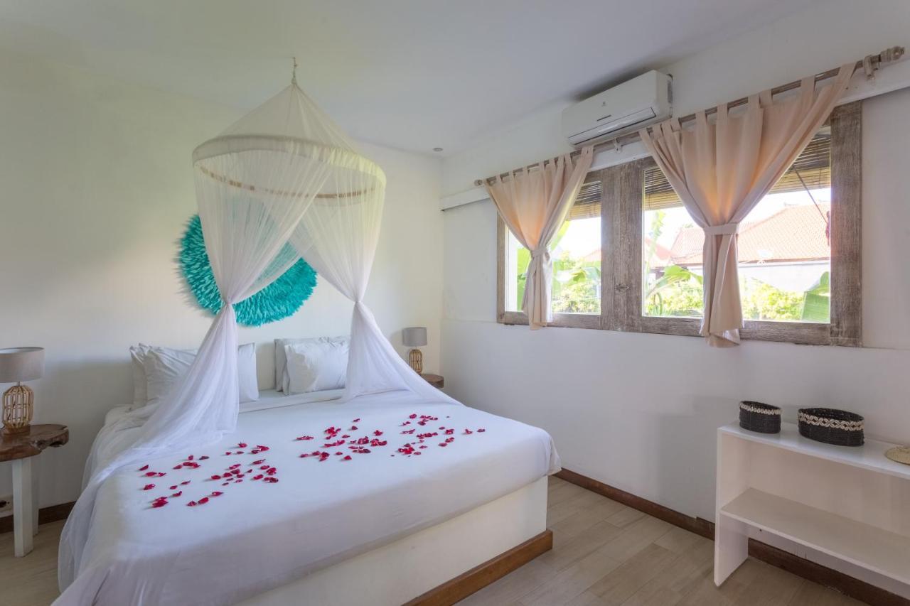 Cocowhite Villa Seminyak  Exterior photo