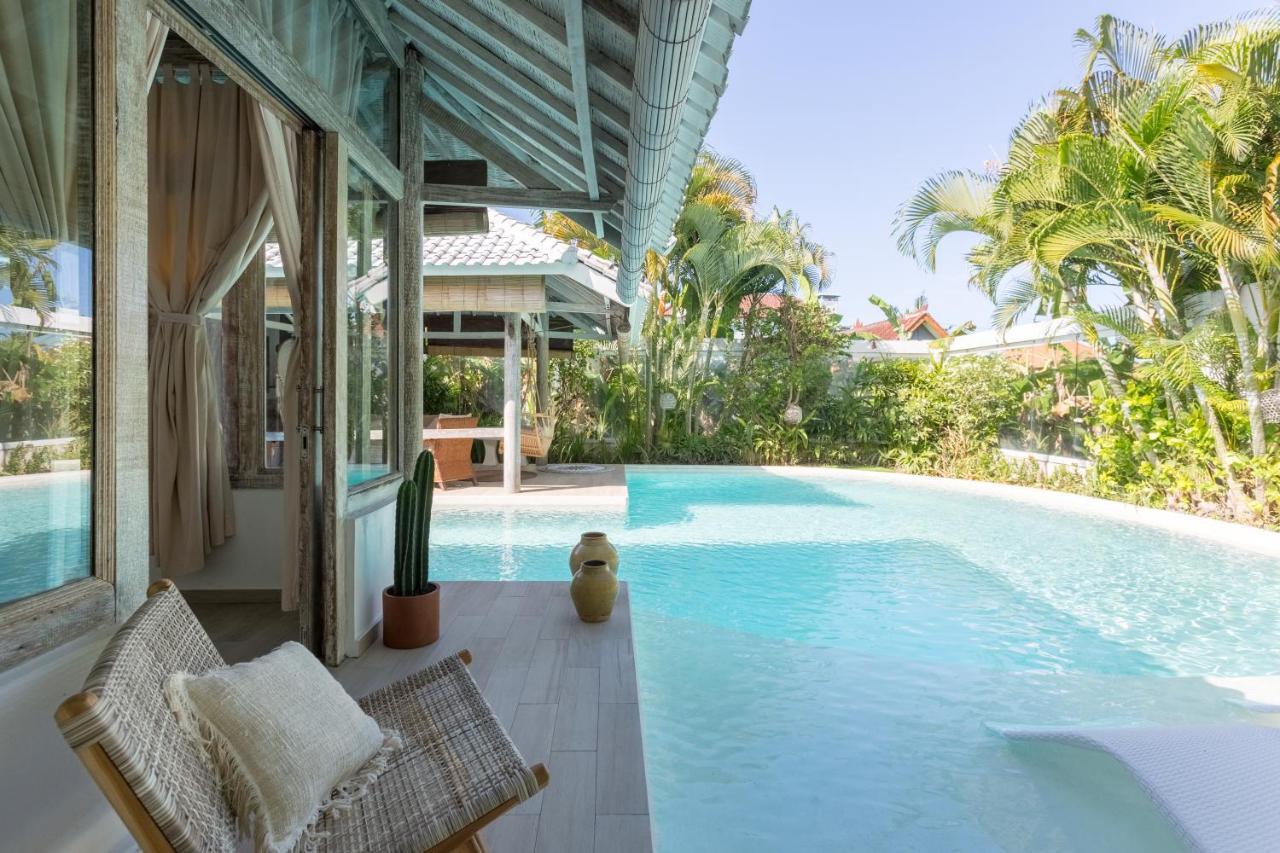 Cocowhite Villa Seminyak  Exterior photo