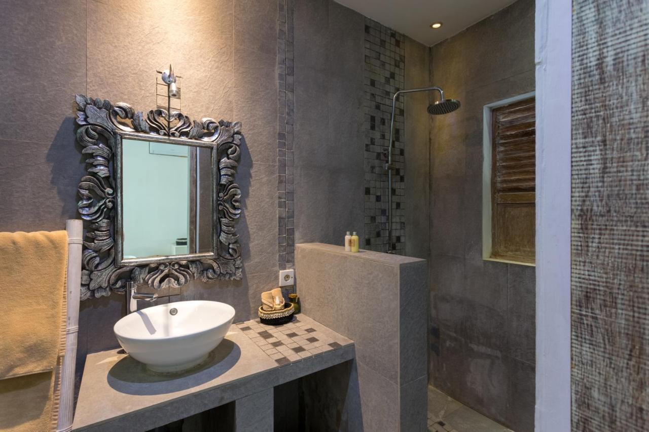 Cocowhite Villa Seminyak  Exterior photo